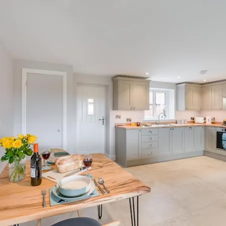 1 Bed In Marishes Oc-l32536 Vakantiehuis